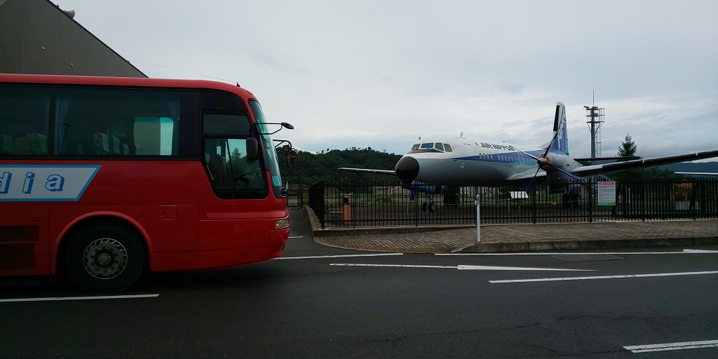 2021.8/21 兵庫/豊岡市・但馬空港(展示機のYS11と)